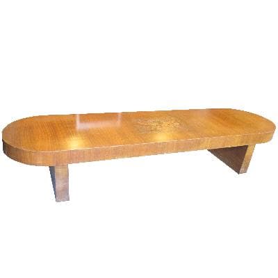 Andrew Szoeke. Mesa de centro oval en madera enchapada de caoba y marquetería