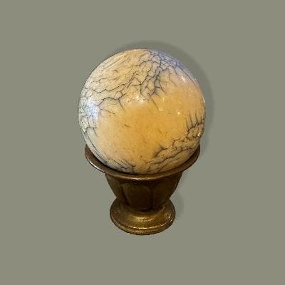 Esfera de marfil blanco