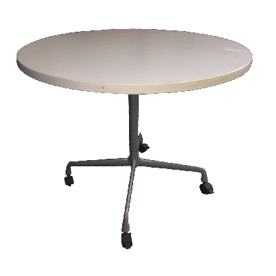 Charles y Ray Eames para Herman Miller. Mesa de comedor ET102 con ruedas