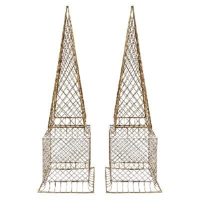 Par de obeliscos en varilla de metal