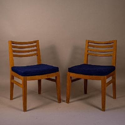 Holly Hunt. Par de sillas de comedor para exterior en madera de teca