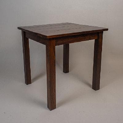 Mesa lateral en madera de cuéramo con cubierta cuadrangular