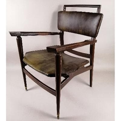 Sillón estilo Danés en madera de nogal y vinil café