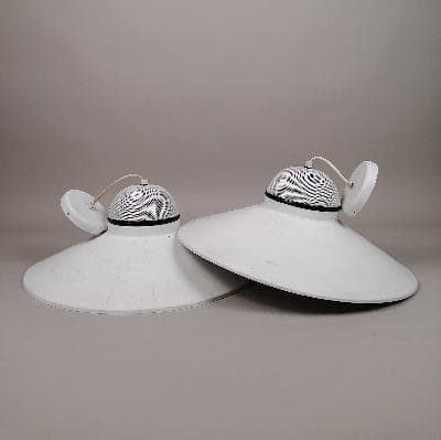 Par de lámparas de techo en metal laqueado blanco