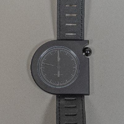 Roger Tallon para LIP. Reloj Mach 2000 Dark Empire en acero negro con correa de caucho