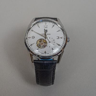 Maurice Herzog para LIP. Reloj Himalaya Automatic White de acero con correa de piel