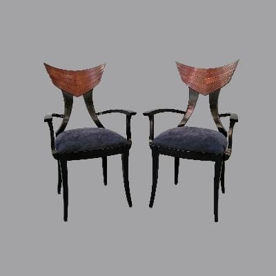 Pietro Costantini. Par de sillas en madera laqueada. (P/PAR) 