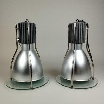 Lightolier. Par de lámparas de techo en aluminio pulido y vidrio