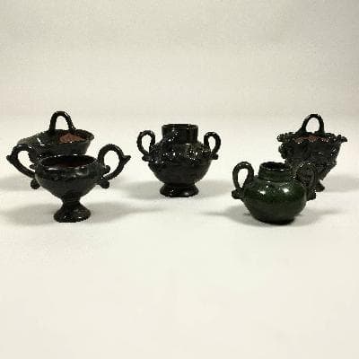 Set de 5 jarritas en barro verde de Santa José de Gracia