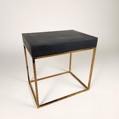 Mesa auxiliar en latón y lámina de acero negra