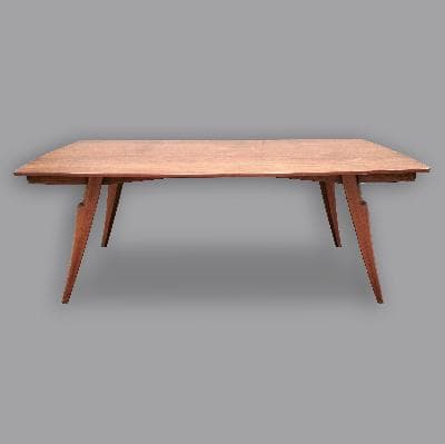 Mesa de comedor estilo Danés en cedro rojo