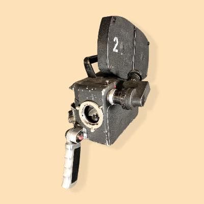 Cinema Products Corporation. Cámara de cine modelo CP-16R
