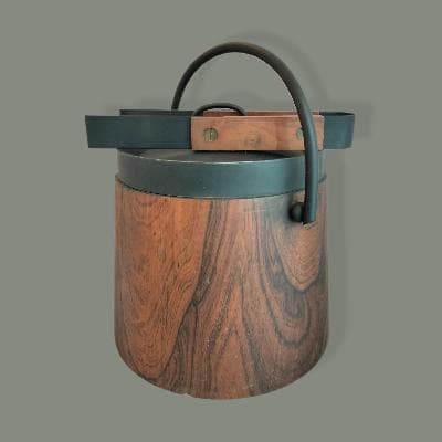 Hielera estilo Danés en madera y metal negro