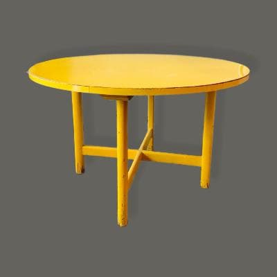 Mesa de comedor para niño en madera laqueada amarilla