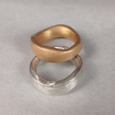 María José de Simón. Anillo doble en plata .925 y chapada en oro