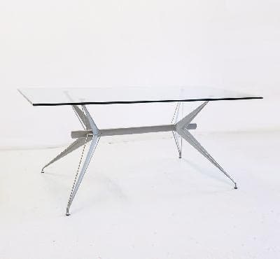 Studio Archirivolto para FASEM. Mesa de comedor T38 en aluminio y madera con vidrio oval