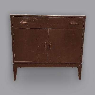 El Palacio de Hierro. Cómoda en madera de cedro rojo