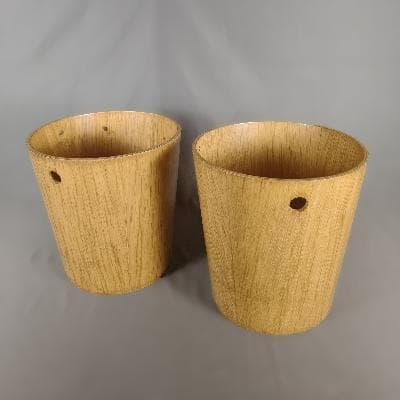 Par de papeleras en madera estilo escandinavo en madera de haya