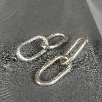 Maria José de Simón. Aretes de eslabones