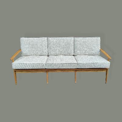 Sofá de 3 plazas estilo Danés con tapicería color arena