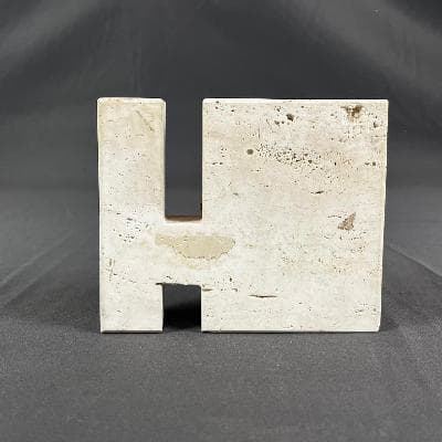 Fratelli Mannelli. Colección de figuras en mármol travertino