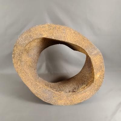 Maria José de Simón. Escultura de lámina de hierro