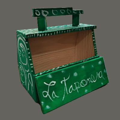David Serrano. La taponera. Caja de zapatos verde