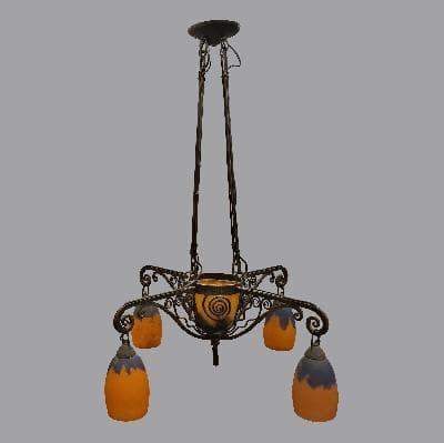 Daum Nancy. Lámpara de techo para 5 luces en hierro forjado y cristal de camafeo