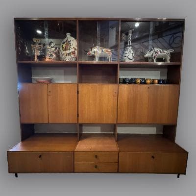 BEHR Möbel. Gabinete modular de teca